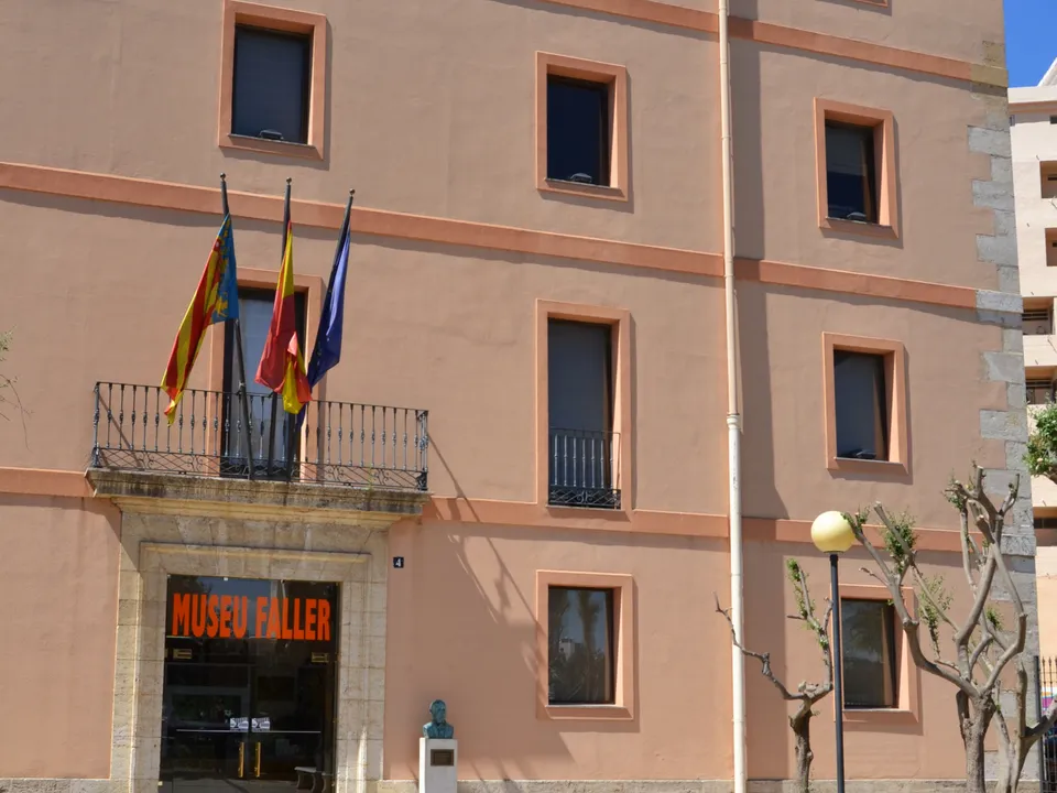 Exterior entrance and façade of Museu Faller de València.